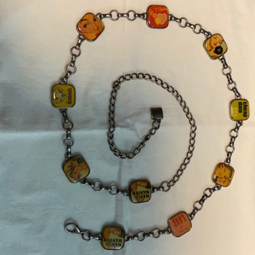 Funky silver tone link belt with vintage pictures